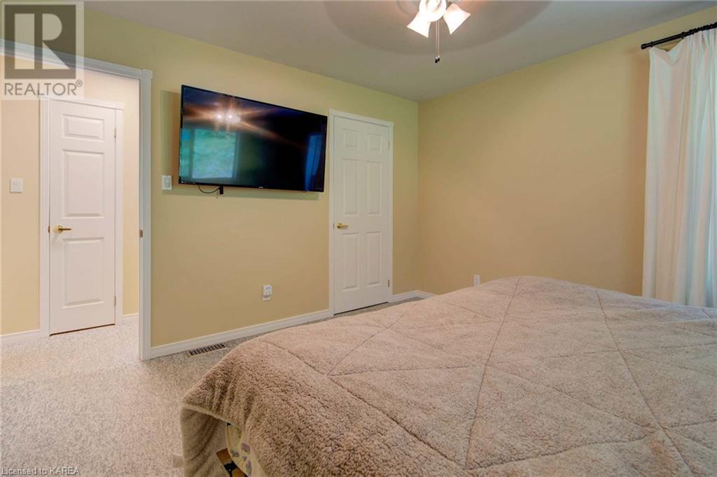 224 Lower Oak Leaf Road, Lyndhurst, Ontario  K0E 1N0 - Photo 33 - 40625853