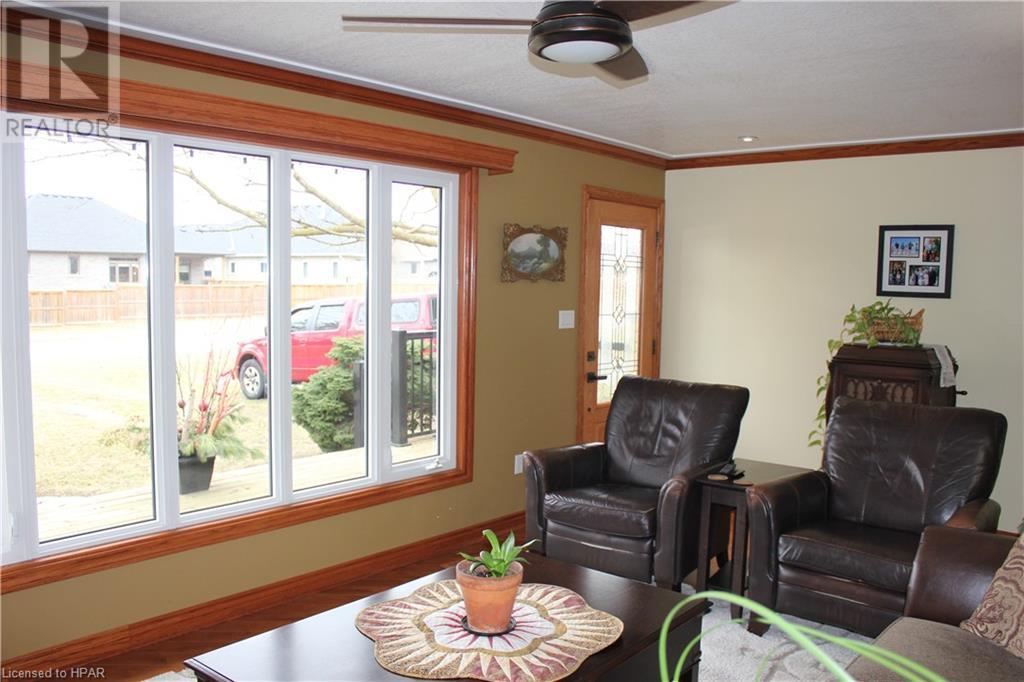 24575 Saxton Road, Strathroy Caradoc (Munic), Ontario  N7G 3H4 - Photo 4 - 40544794
