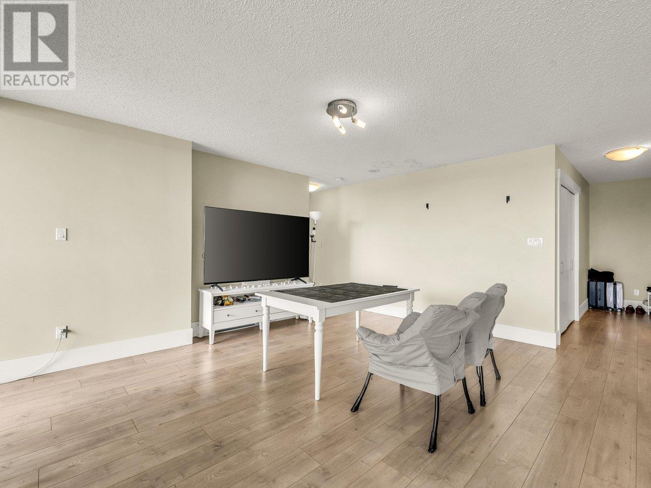 2302 1188 Quebec Street, Vancouver, British Columbia  V6A 4B3 - Photo 8 - R2917635