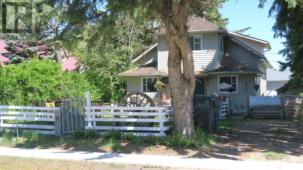 4908 52 Avenue, eckville, Alberta