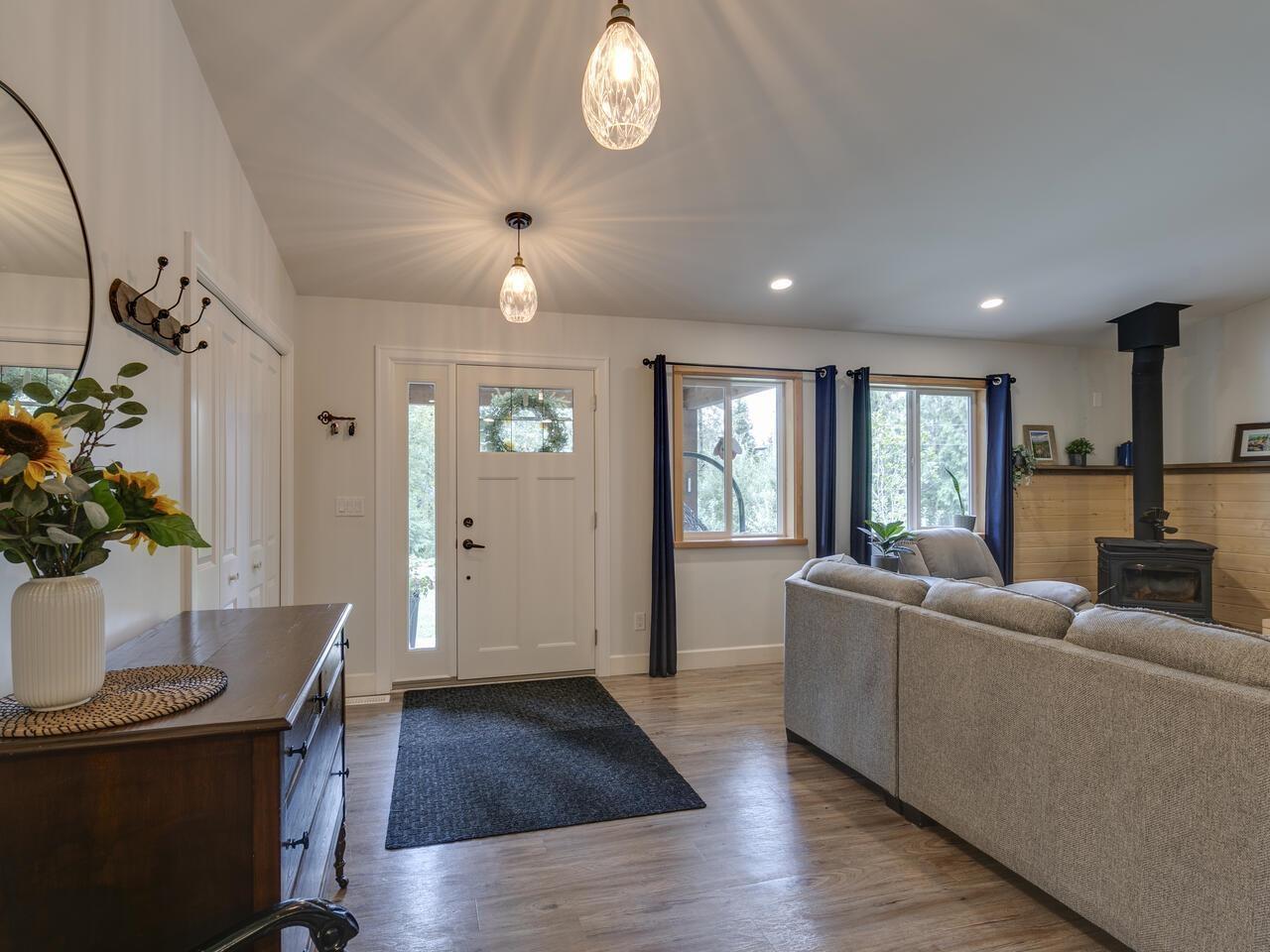 36478 Cascade Ridge Drive, Mission, British Columbia  V2V 7G9 - Photo 7 - R2917839