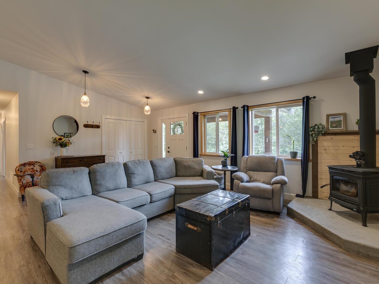 36478 Cascade Ridge Drive, Mission, British Columbia  V2V 7G9 - Photo 9 - R2917839