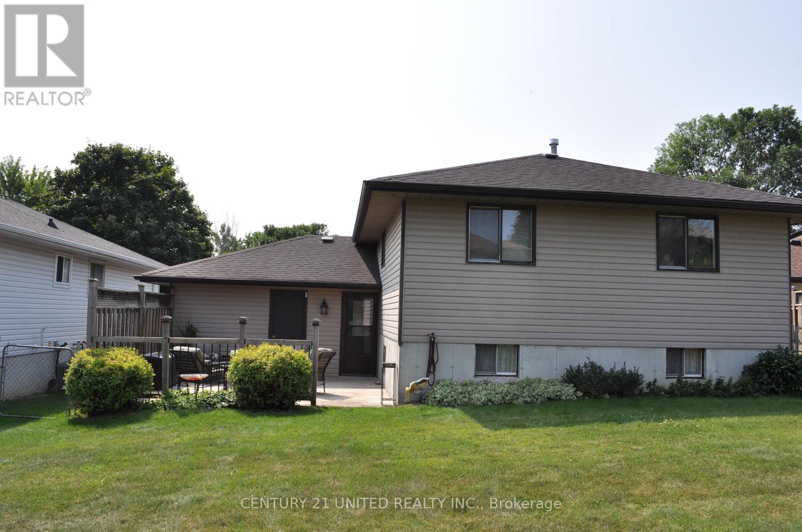 854 Stewart Drive, Peterborough (Ashburnham), Ontario  K9J 7R4 - Photo 2 - X9264510