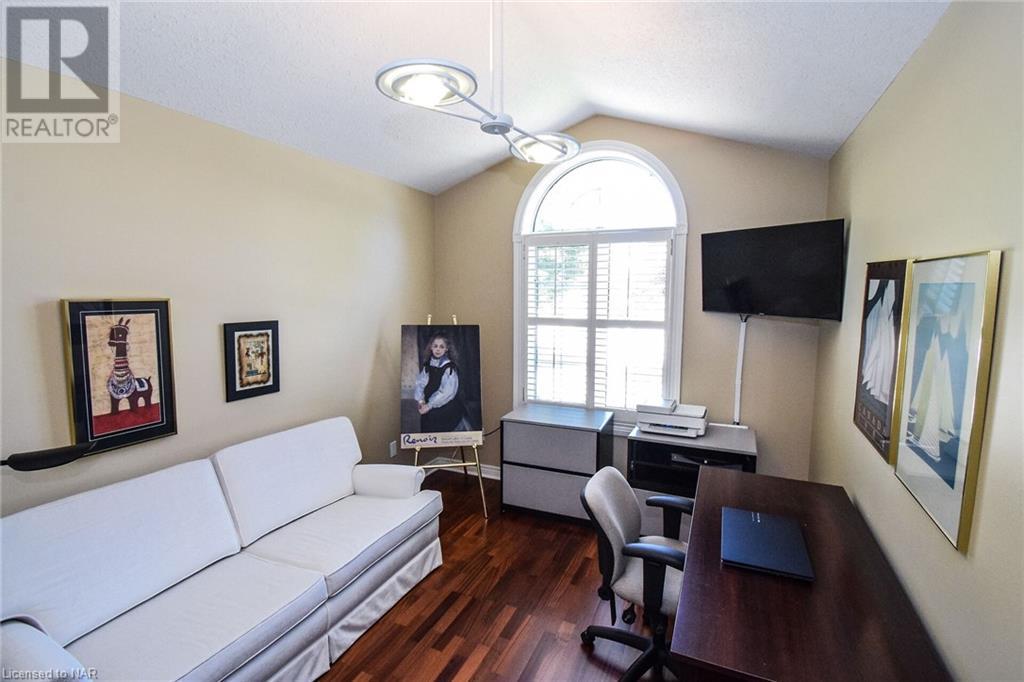 32 Stonegate Place, Fonthill, Ontario  L0S 1E3 - Photo 5 - 40637098