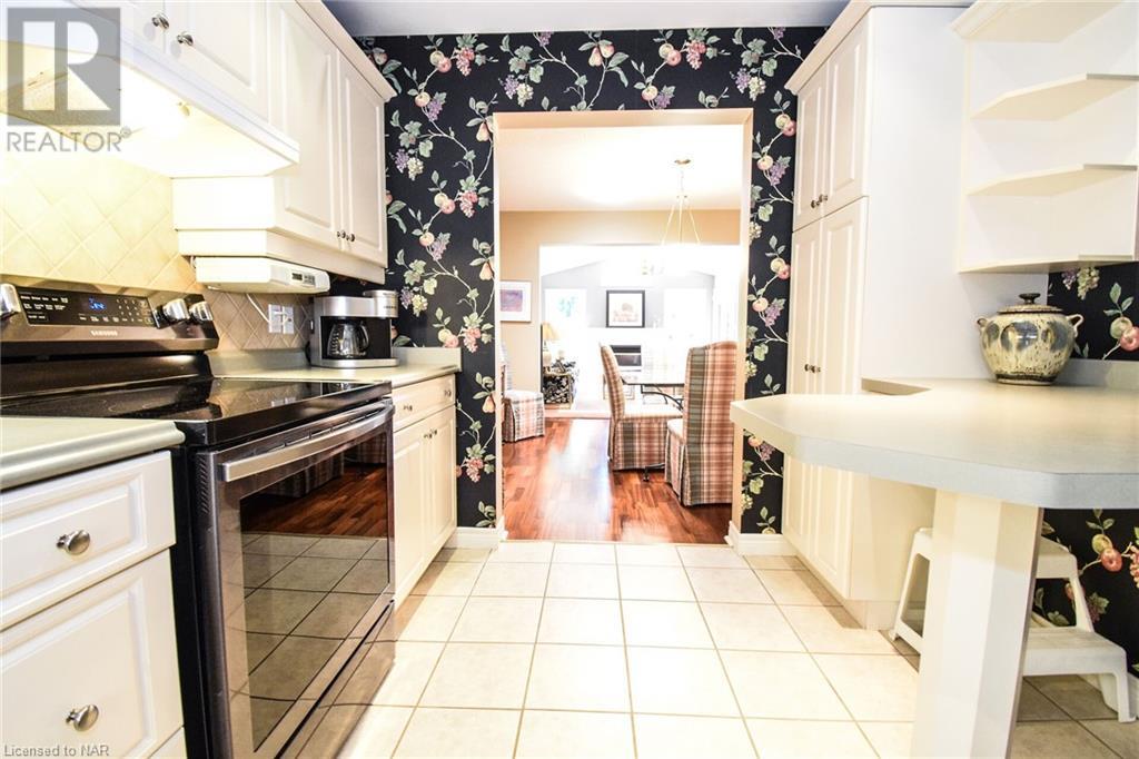 32 Stonegate Place, Fonthill, Ontario  L0S 1E3 - Photo 13 - 40637098