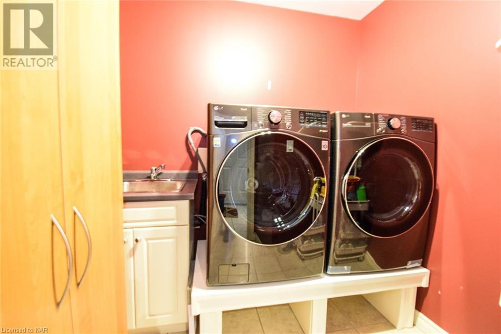 32 Stonegate Place, Fonthill, Ontario  L0S 1E3 - Photo 8 - 40637098