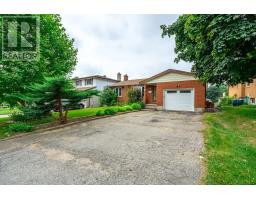 119 WHITE PINE CRESCENT-195;