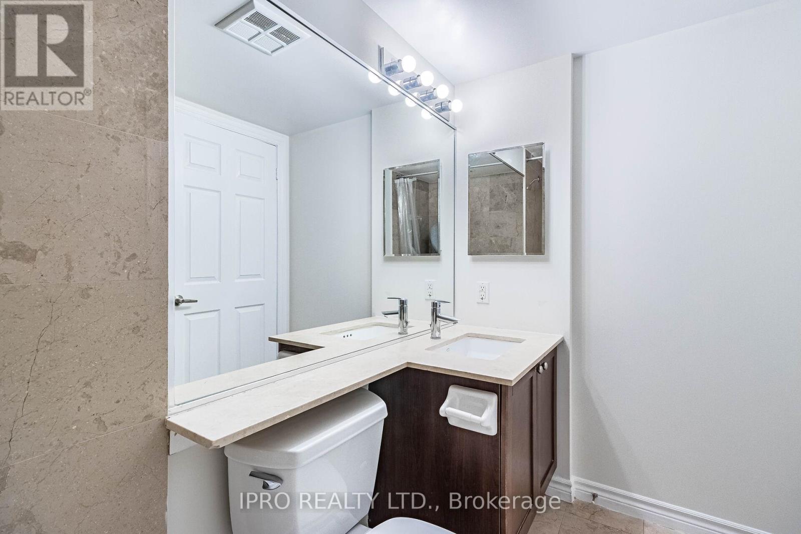 2401 - 761 Bay Street, Toronto, Ontario  M5C 2R2 - Photo 28 - C9266967