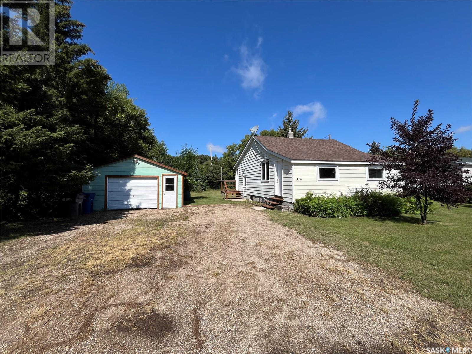 314-316 Cross STREET, maryfield, Saskatchewan