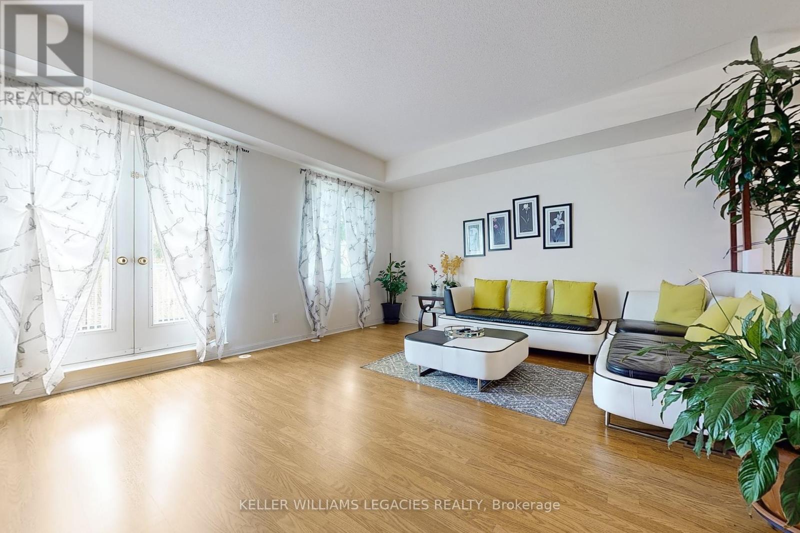 13 - 3029 Finch Avenue W, Toronto (Humbermede), Ontario  M9M 0A2 - Photo 4 - W9239884