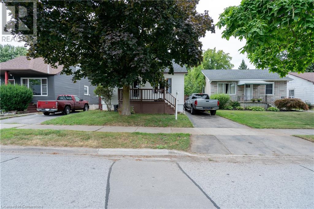 6261 Churchill Street, Niagara Falls, Ontario  L2G 2X5 - Photo 2 - 40637016