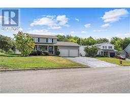 35 Silverwood CRES