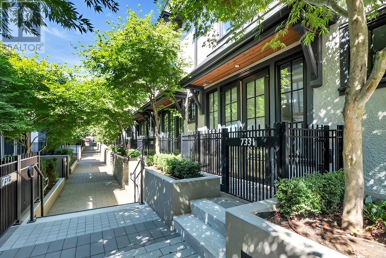 7331 Granville Street, Vancouver, British Columbia V6P 0G5 - Photo 2 - R2917898