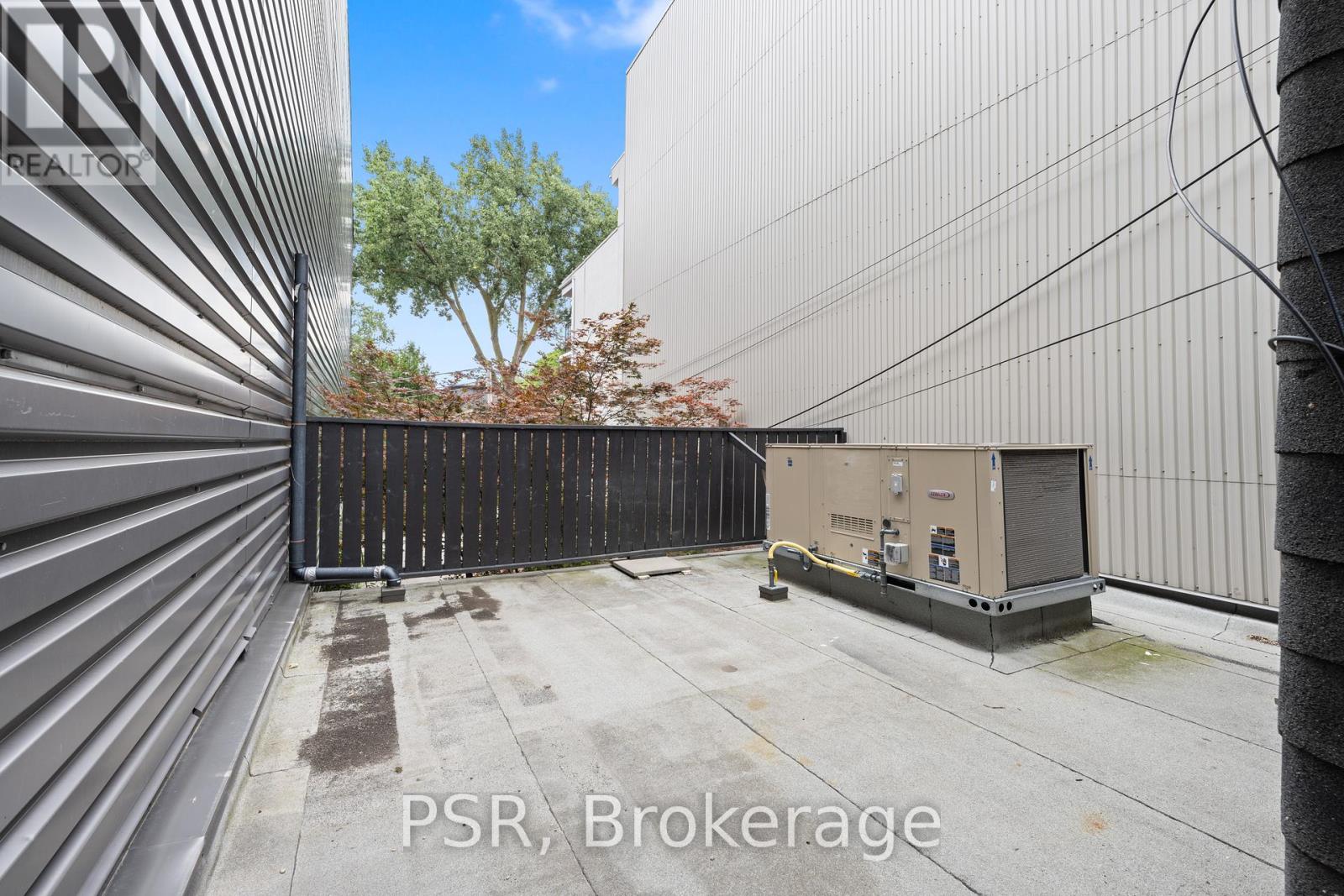 Upper - 745 Queen Street E, Toronto, Ontario  M4M 1H3 - Photo 25 - E9267388