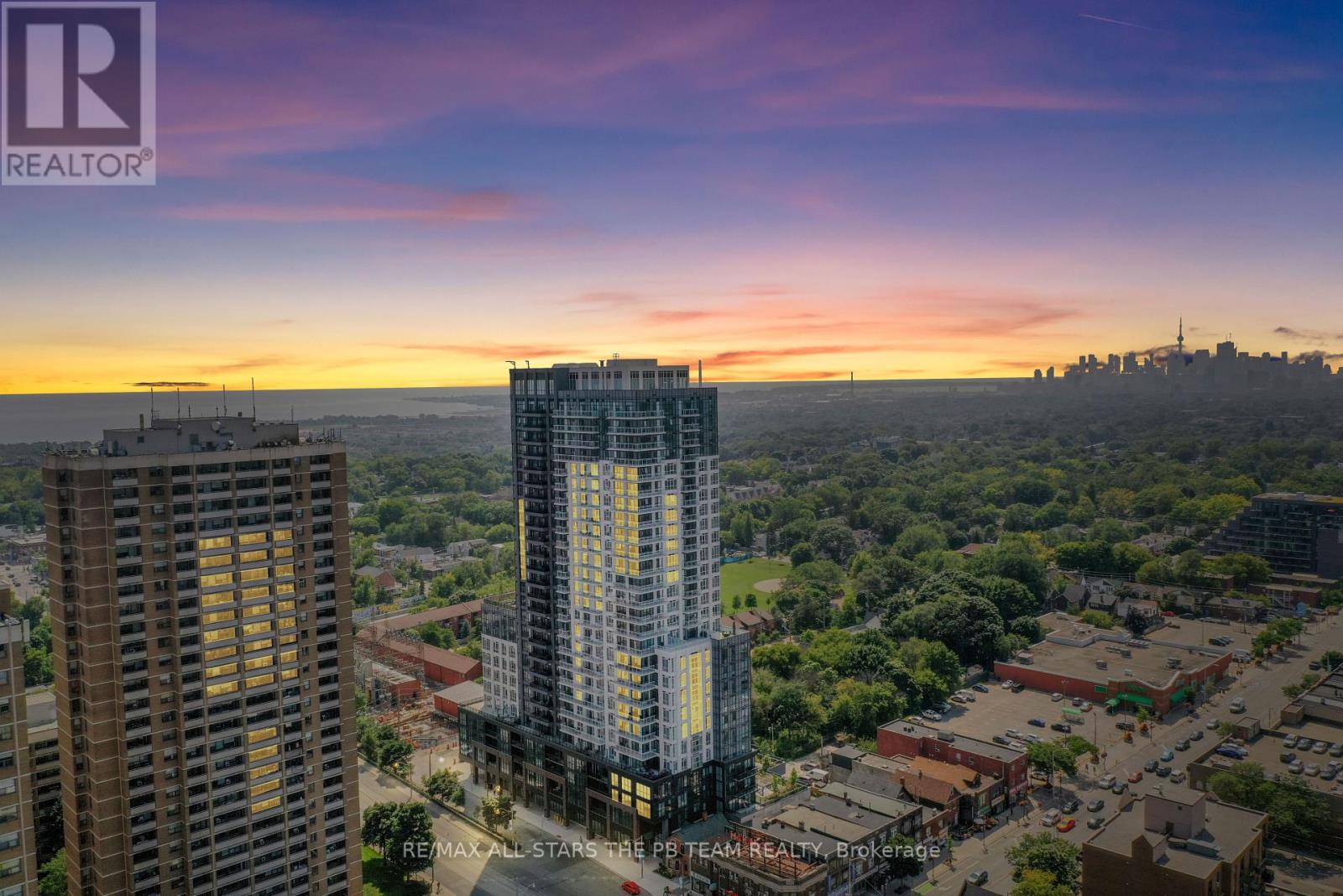 2103 - 286 Main Street, Toronto, Ontario  M4C 0B3 - Photo 2 - E9267519