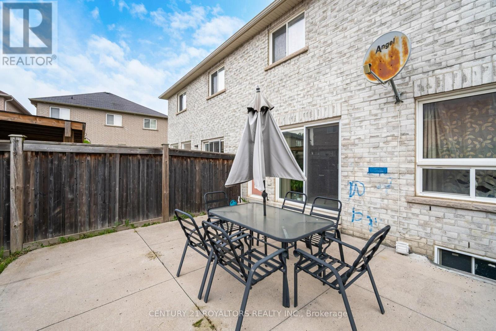 24 Caversham Drive, Brampton (Sandringham-Wellington), Ontario  L6R 0N3 - Photo 39 - W9267216