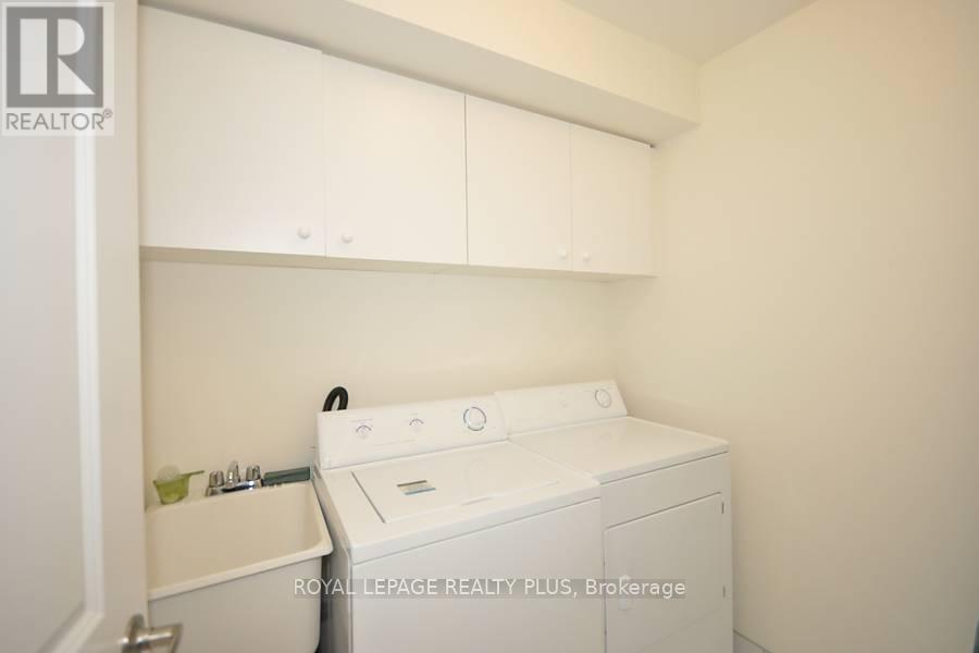 825c Oxford Street, Toronto, Ontario  M8Z 0B3 - Photo 18 - W9267797