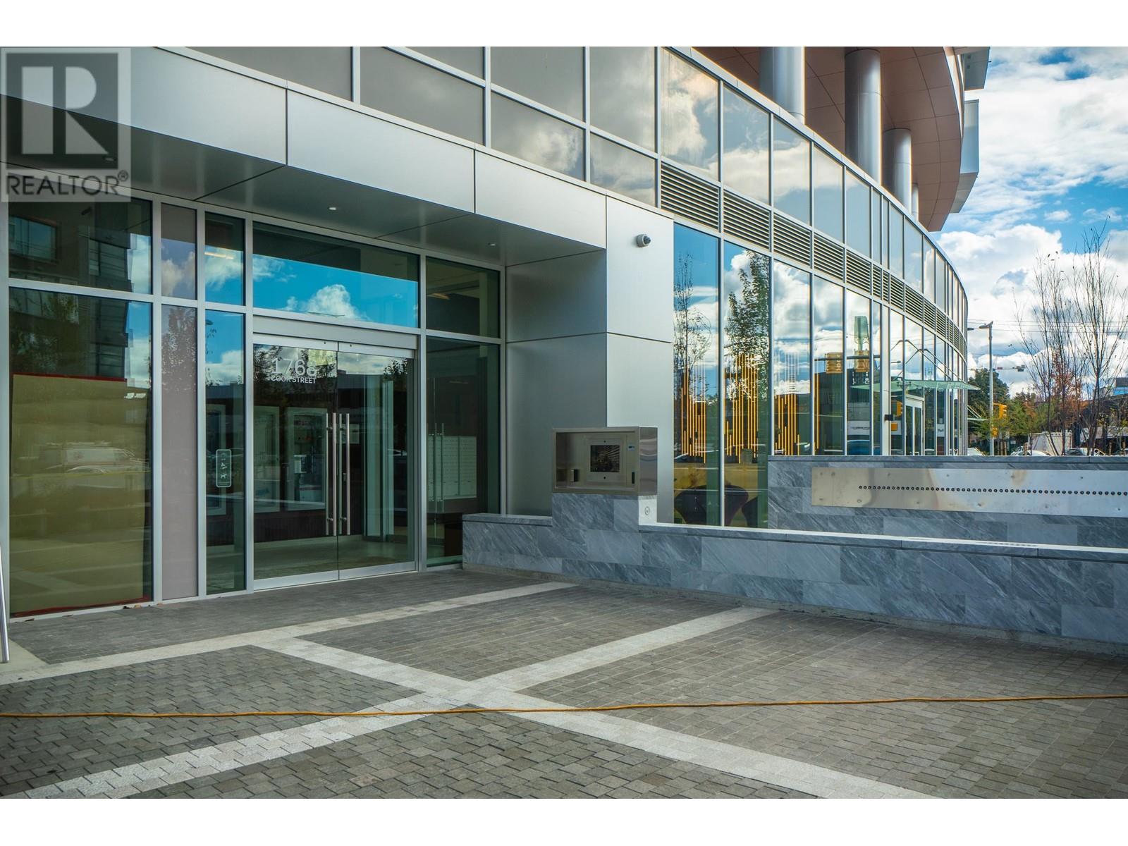 Property at 1309 1768 COOK STREET image 3