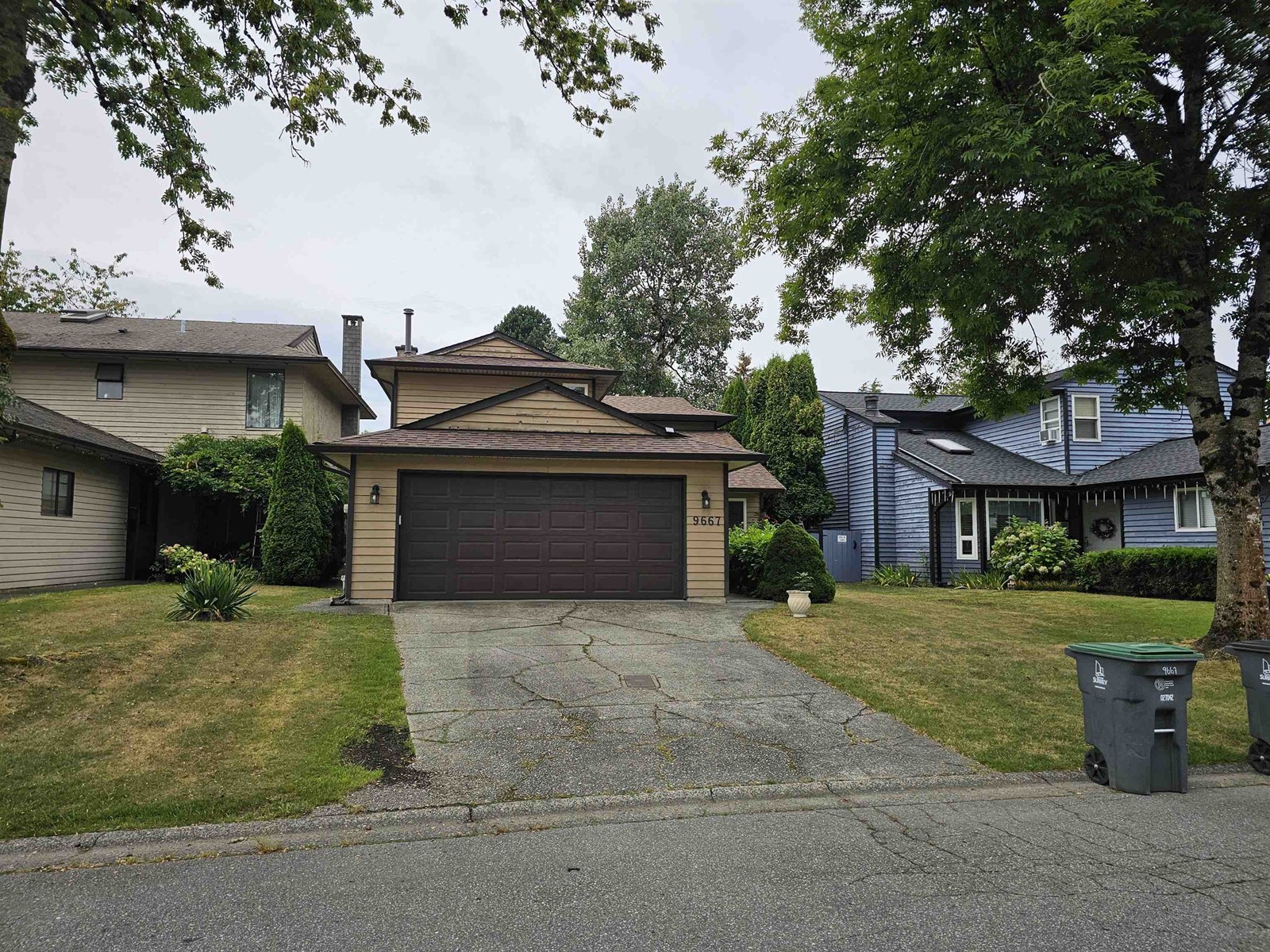 9667 155 Street, Surrey, British Columbia  V3R 7Y9 - Photo 2 - R2917799