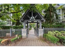 15 1005 LYNN VALLEY ROAD, North Vancouver, British Columbia