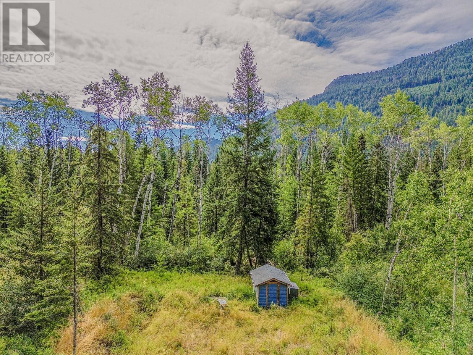 2476 Ojibway Road, Kamloops, British Columbia   - Photo 5 - 180535