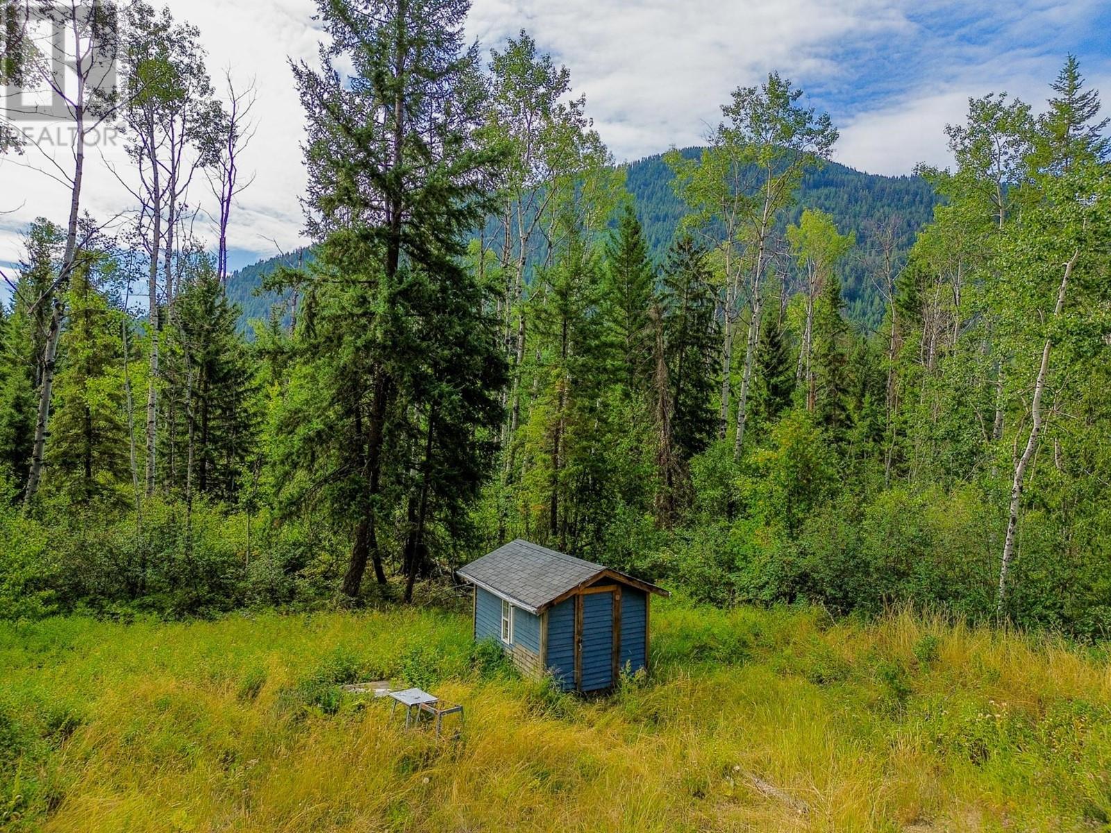 2476 Ojibway Road, Kamloops, British Columbia   - Photo 6 - 180535