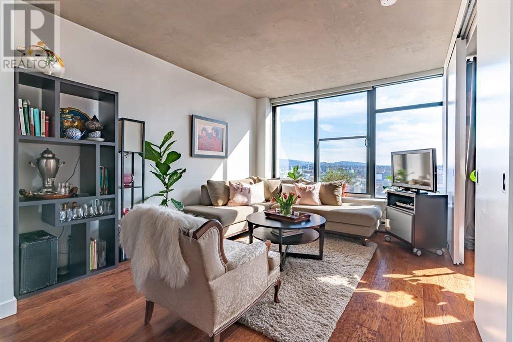 Listing Picture 13 of 28 : 1202 108 W CORDOVA STREET, Vancouver / 溫哥華 - 魯藝地產 Yvonne Lu Group - MLS Medallion Club Member