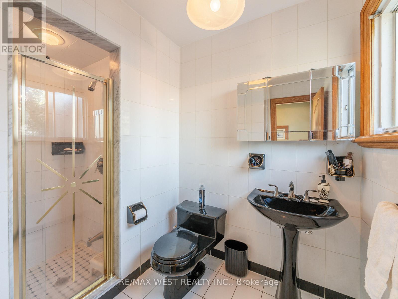 Property at 96 WIGWOSS DRIVE S image 5