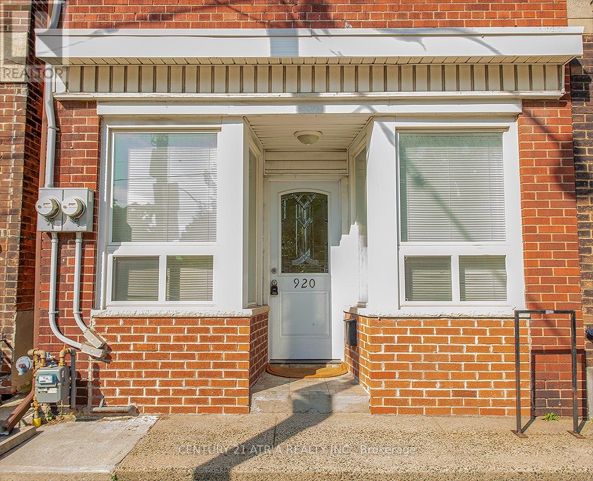 920 Ossington Avenue, Toronto, Ontario  M6G 3V1 - Photo 1 - W9255118