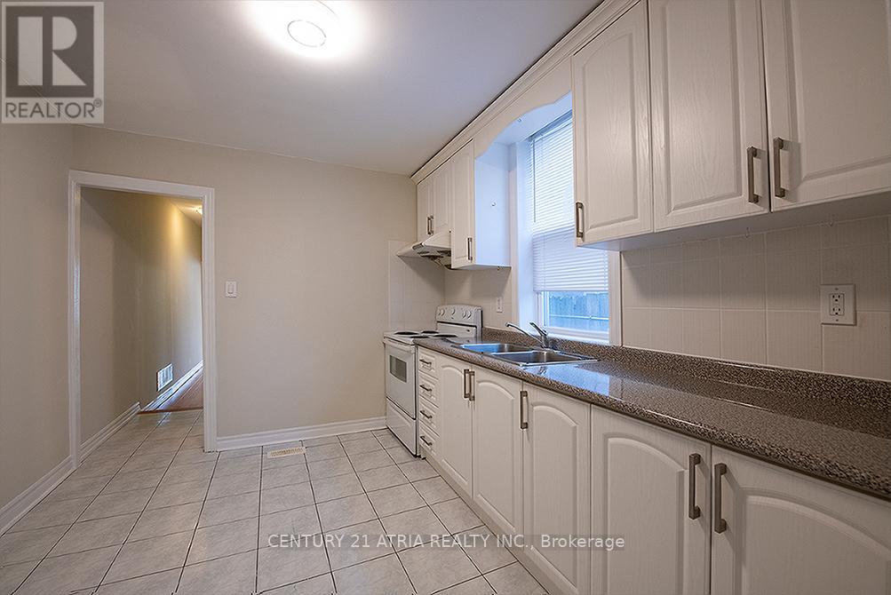 920 Ossington Avenue, Toronto, Ontario  M6G 3V1 - Photo 5 - W9255118