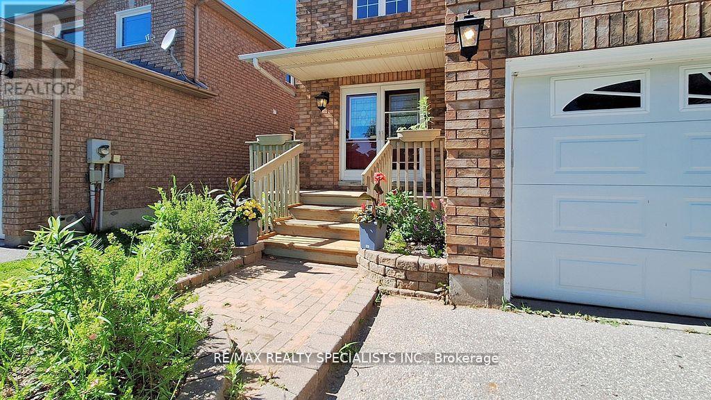 30 Coughlin Road N, Barrie (Holly), Ontario  L4N 8S4 - Photo 2 - S9268654