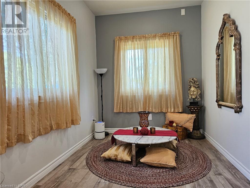 381 Washington Road, Fort Erie, Ontario  L2A 4K5 - Photo 12 - 40636813