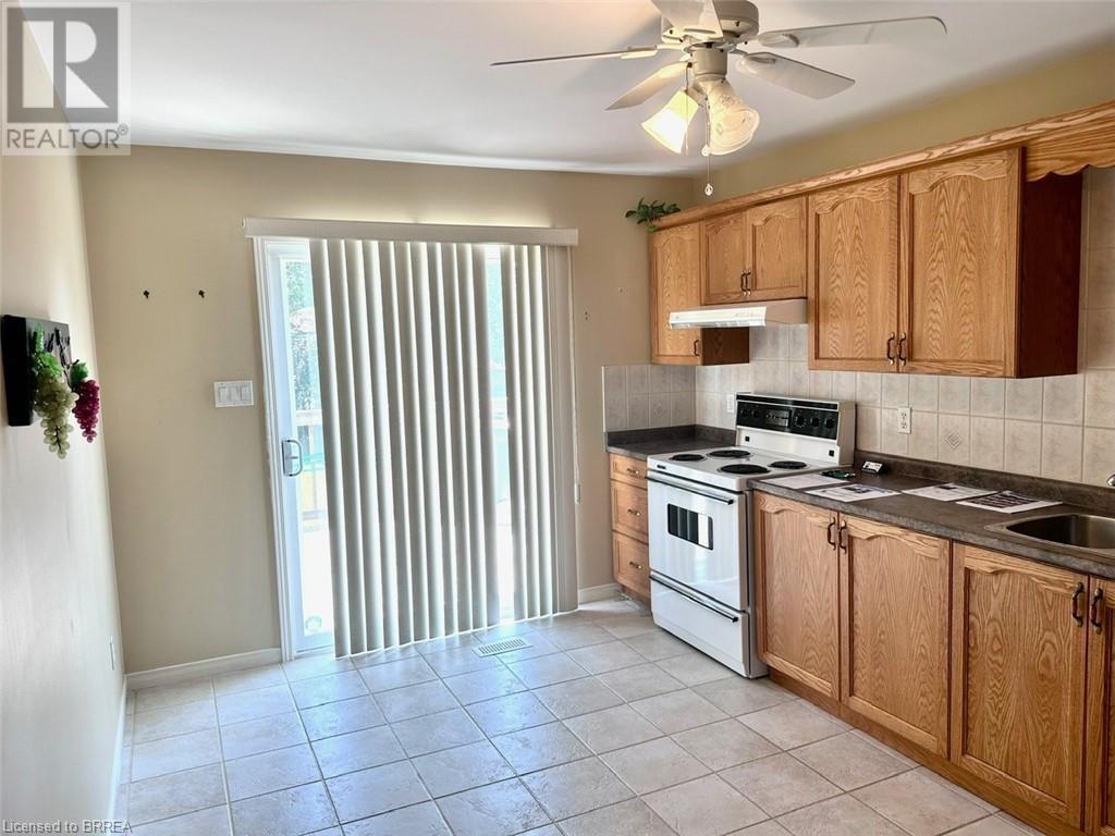 201 Grand Street, Brantford, Ontario  N3R 4C2 - Photo 11 - 40635992