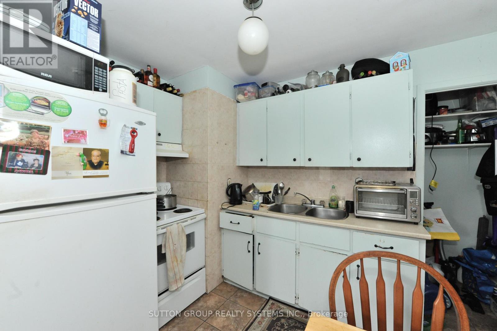 1689 St Clair Avenue W, Toronto (Weston-Pellam Park), Ontario  M6N 1H9 - Photo 11 - W9267529