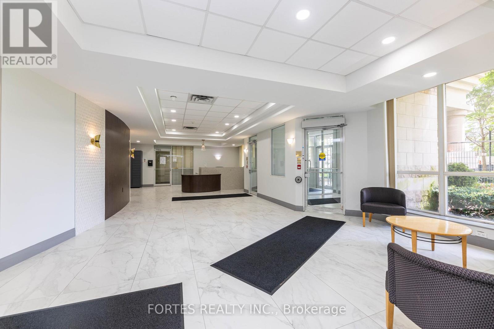 404 - 650 Lawrence Avenue W, Toronto (Englemount-Lawrence), Ontario  M6A 3E8 - Photo 4 - C9269042