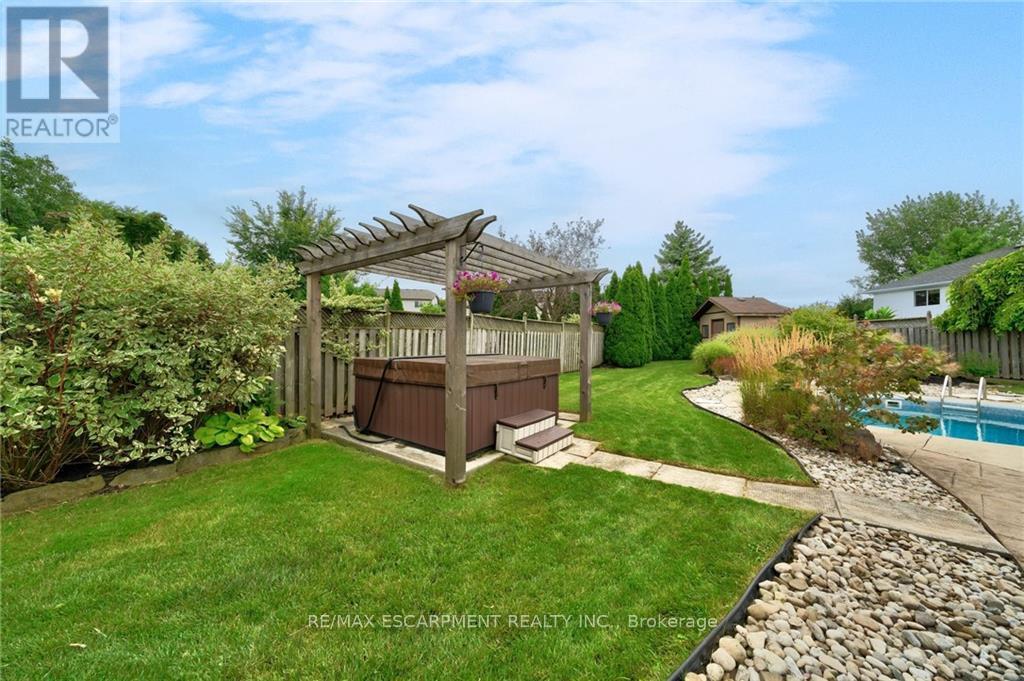 48 Hillgarden Drive, Hamilton (Stoney Creek Mountain), Ontario  L8J 3R3 - Photo 39 - X9269274