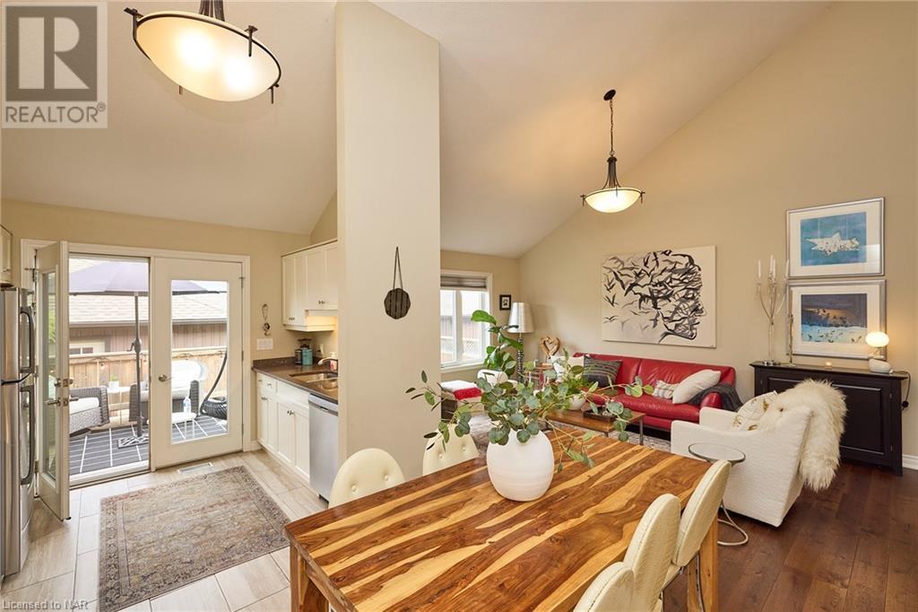 106 Summersides Boulevard, Fonthill, Ontario  L0S 1E0 - Photo 2 - 40637037