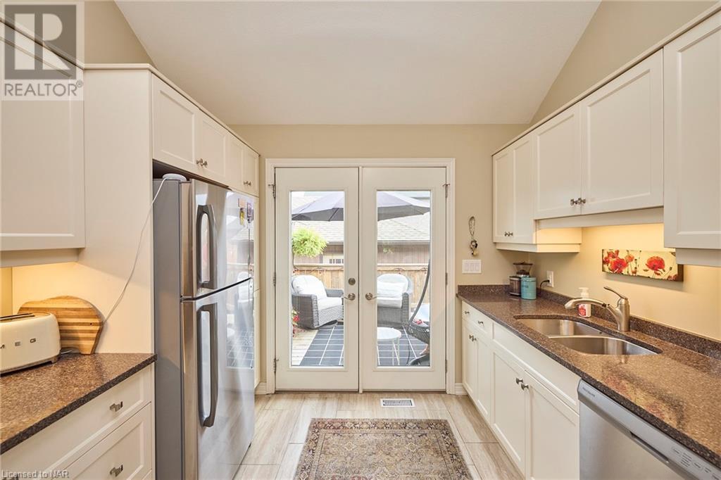 106 Summersides Boulevard, Fonthill, Ontario  L0S 1E0 - Photo 8 - 40637037