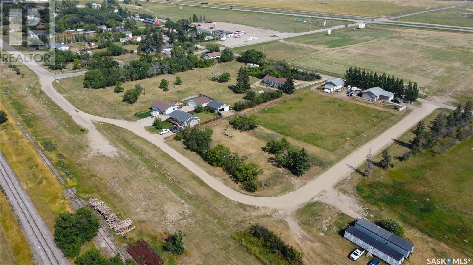 101 & 103 Lamabe Street, Dundurn, Saskatchewan  S0K 1K0 - Photo 4 - SK981680