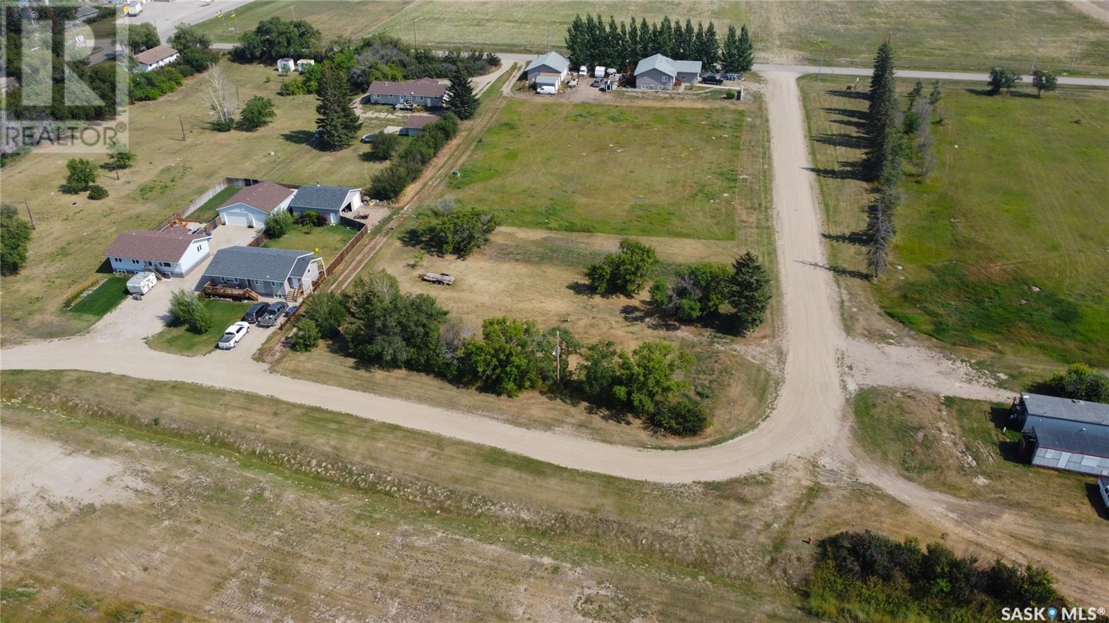 101 & 103 Lamabe Street, Dundurn, Saskatchewan  S0K 1K0 - Photo 5 - SK981680