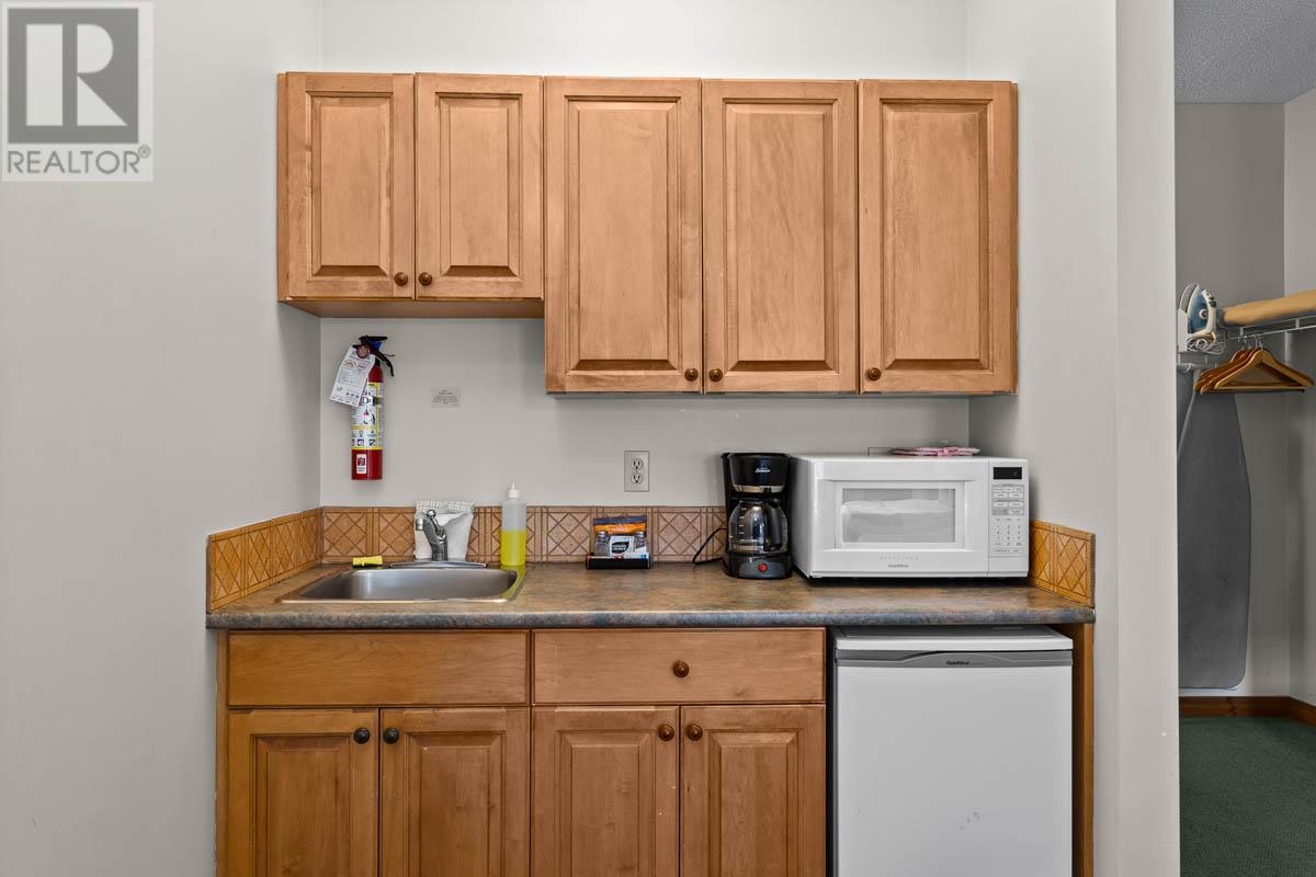 421-3160 Creekside Way, Sun Peaks, British Columbia  V0E 5N0 - Photo 6 - 180548