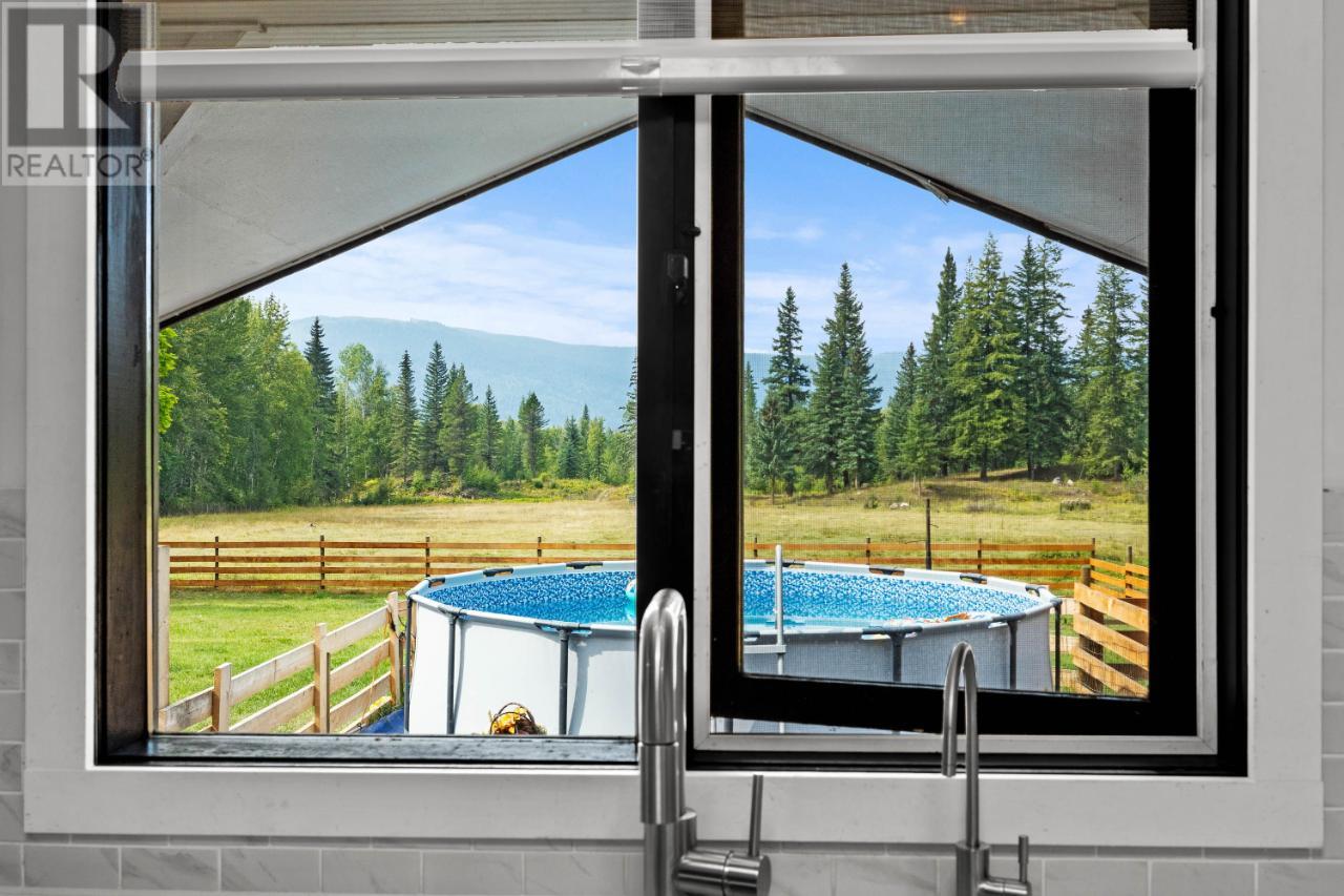 4853 Clearwater Valley Rd, Clearwater, British Columbia  V0E 1N1 - Photo 10 - 180546