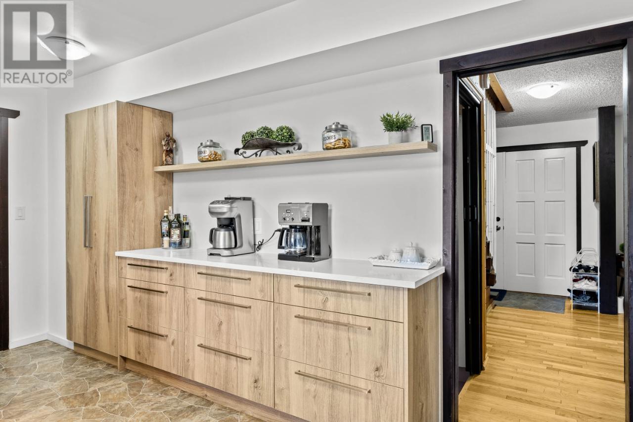 4853 Clearwater Valley Rd, Clearwater, British Columbia  V0E 1N1 - Photo 11 - 180546