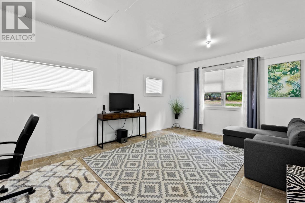 4853 Clearwater Valley Rd, Clearwater, British Columbia  V0E 1N1 - Photo 13 - 180546