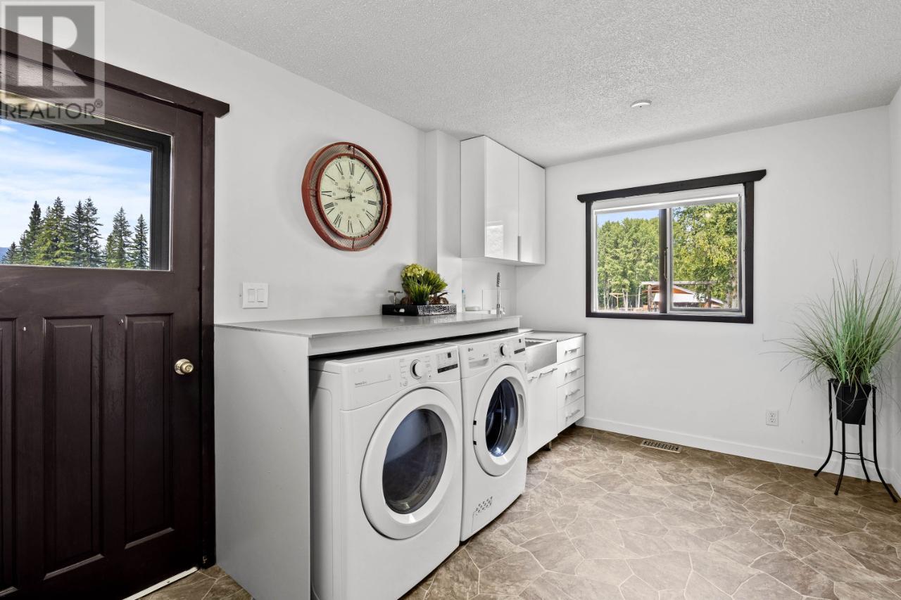 4853 Clearwater Valley Rd, Clearwater, British Columbia  V0E 1N1 - Photo 15 - 180546