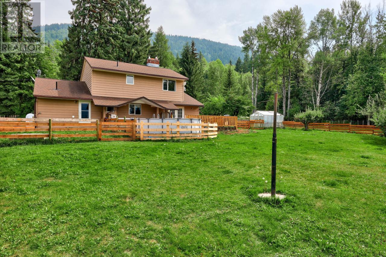 4853 Clearwater Valley Rd, Clearwater, British Columbia  V0E 1N1 - Photo 37 - 180546