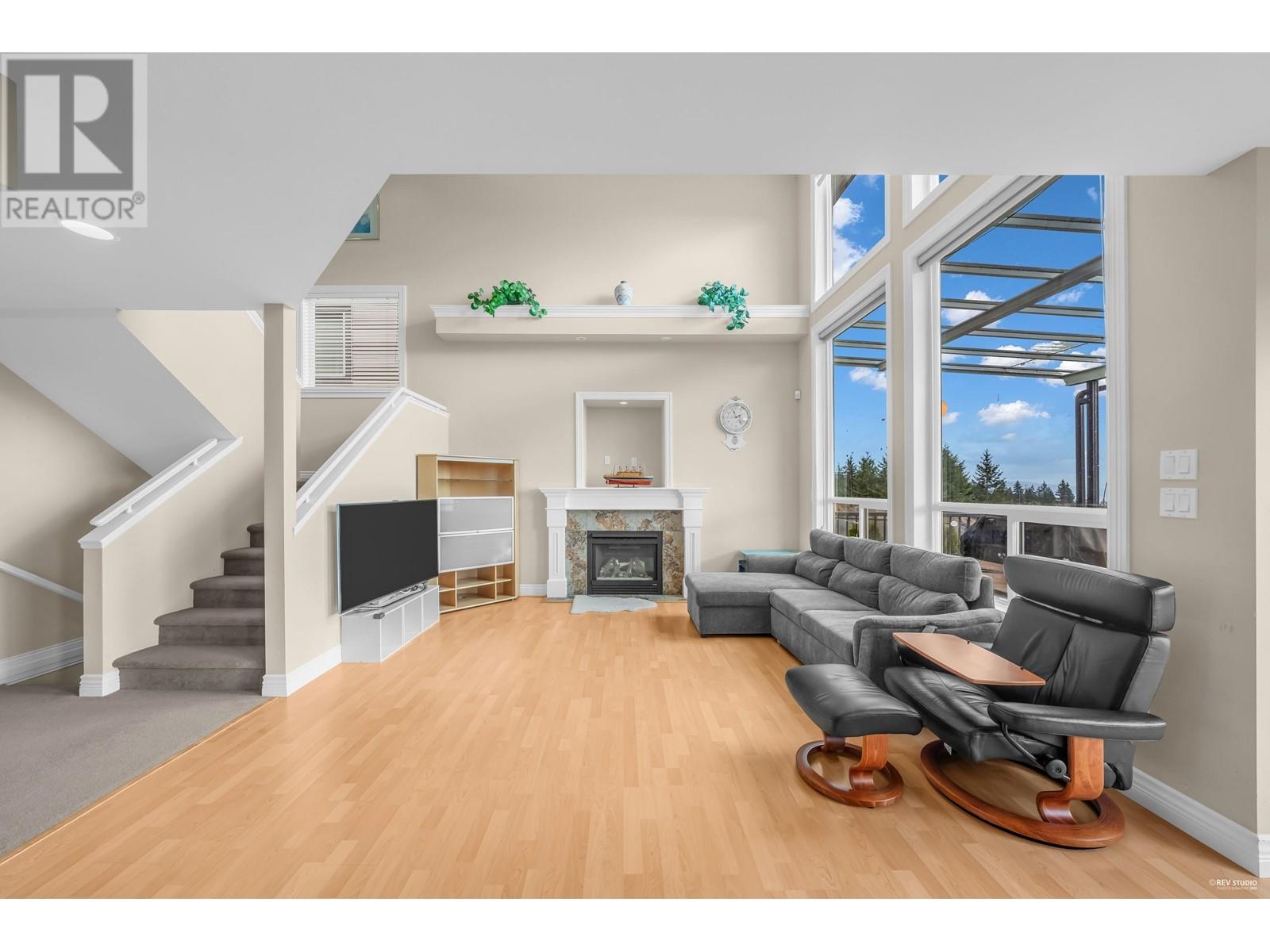 3010 Maplewood Court, Coquitlam, British Columbia  V3E 3P3 - Photo 10 - R2918162
