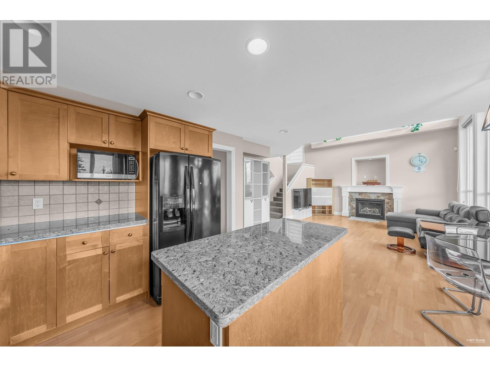 3010 Maplewood Court, Coquitlam, British Columbia  V3E 3P3 - Photo 13 - R2918162