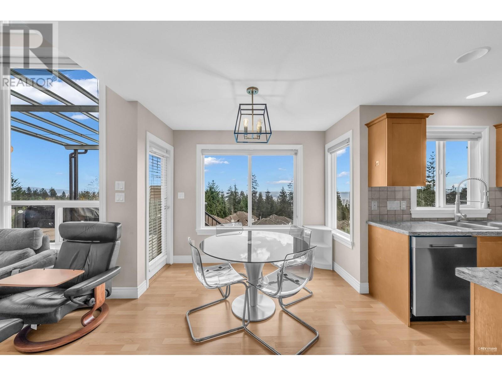 3010 Maplewood Court, Coquitlam, British Columbia  V3E 3P3 - Photo 15 - R2918162