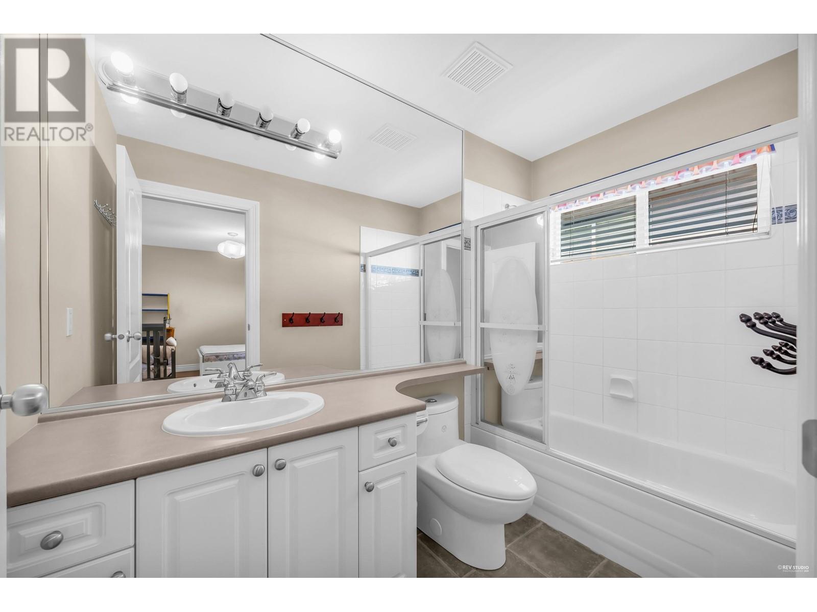 3010 Maplewood Court, Coquitlam, British Columbia  V3E 3P3 - Photo 31 - R2918162